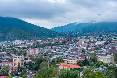 Azerbaycan 'daki Sheki panorama manzarası