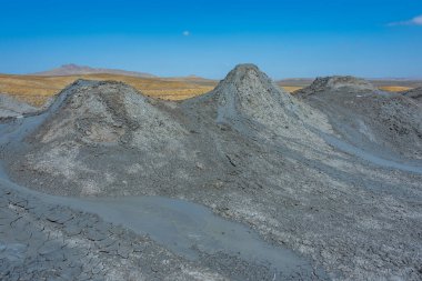 Azerbaycan 'daki Qobustan çamur volkanları