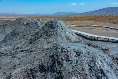 Azerbaycan 'daki Qobustan çamur volkanları