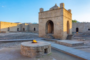 Ateshgah Azerbaycan 'daki Zoroastrian Ateş Tapınağı