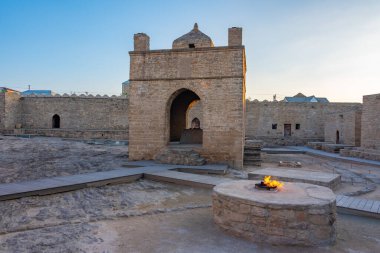 Ateshgah Azerbaycan 'daki Zoroastrian Ateş Tapınağı