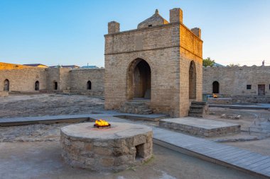 Ateshgah Azerbaycan 'daki Zoroastrian Ateş Tapınağı