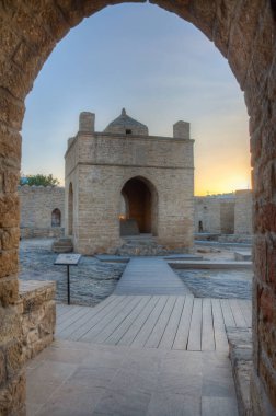 Ateshgah Azerbaycan 'daki Zoroastrian Ateş Tapınağı