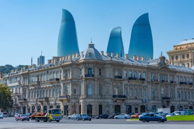 Azerbaycan 'ın Bakü kentindeki tarihi ve çağdaş mimarinin bir karışımı.