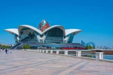 Azerbaycan, Bakü 'deki Deniz alışveriş merkezinde yaz günü