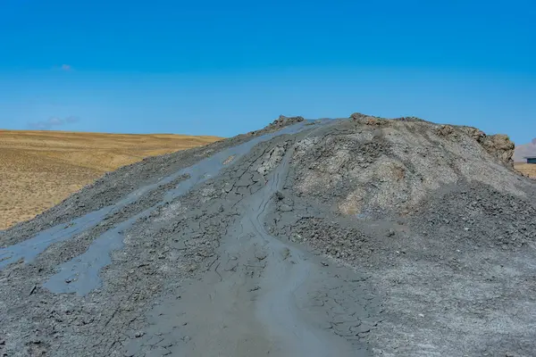 Azerbaycan 'daki Qobustan çamur volkanları