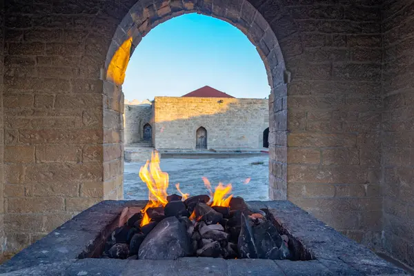 Ateshgah Azerbaycan 'daki Zoroastrian Ateş Tapınağı