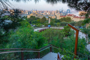 Bakü Panoraması Azerbaycan 'daki Chemberekend Park' tan izlendi