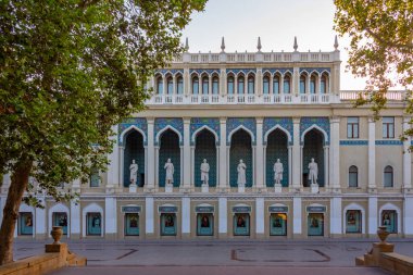 Nizami Müzesi Bakü Azerbaycan edebiyatı