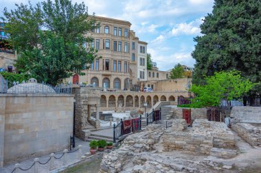 Bakü, Azerbaycan 'daki pazar meydanındaki harabeler