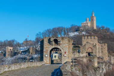 Bulgaristan 'ın kışın Veliko Tarnovo kentindeki Çarevets kalesi