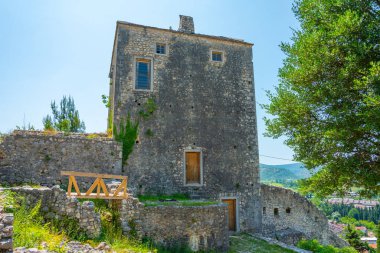 Bosna-Hersek 'in eski Stolac kasabasının manzarası