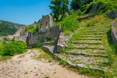 Bosna-Hersek 'in eski Stolac kasabasının manzarası
