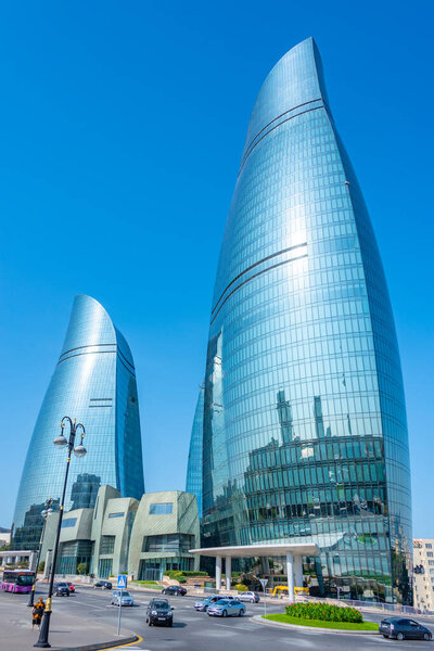 Пламенные башни в солнечный день в Баку, Азербайджан