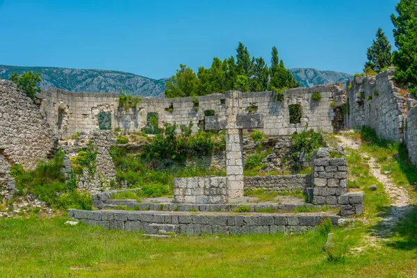 Bosna-Hersek 'in eski Stolac kasabasının manzarası