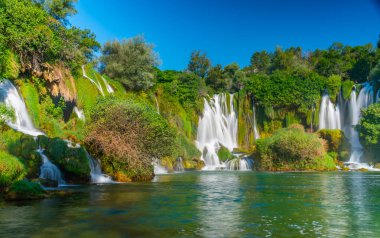 Bosna ve Hersek'te yapıları şelale