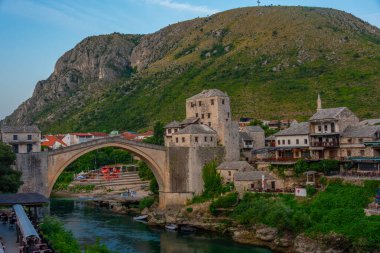 Bosna-Hersek 'teki eski Mostar köprüsü