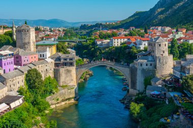 Bosna-Hersek 'teki eski Mostar köprüsü