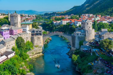 Bosna-Hersek 'teki eski Mostar köprüsü