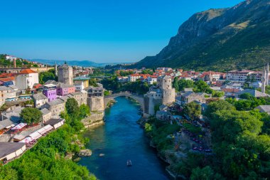 Bosna-Hersek 'teki eski Mostar köprüsü