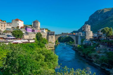 Bosna-Hersek 'teki eski Mostar köprüsü