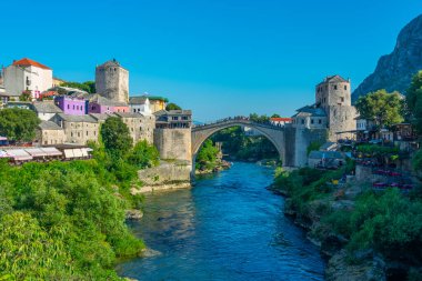 Bosna-Hersek 'teki eski Mostar köprüsü