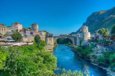 Bosna-Hersek 'teki eski Mostar köprüsü