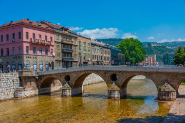 Eski Saraybosna, Bosna ve Hercegovina kentindeki Latin Köprüsü