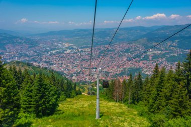 Bosna-Hersek 'in eski Saraybosna kentinden Trebeviç gondolu yükseltildi
