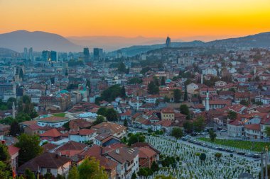 Saraybosna 'nın Sarı Kale, Bosna-Hersek' ten gün batımına bakışı