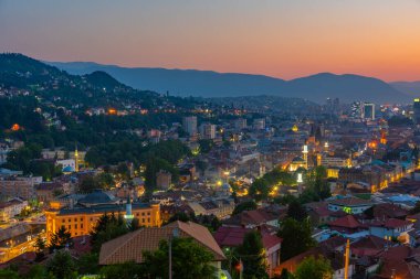 Saraybosna 'nın Sarı Kale, Bosna-Hersek' ten gün batımına bakışı