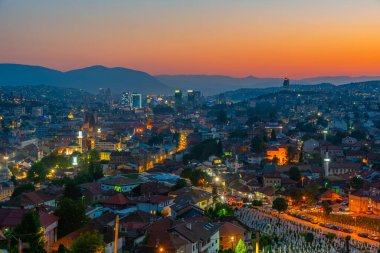 Saraybosna 'nın Sarı Kale, Bosna-Hersek' ten gün batımına bakışı