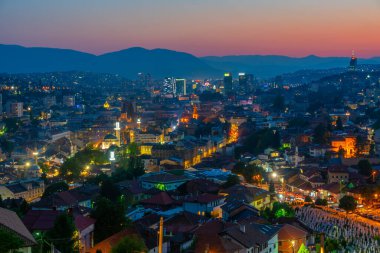 Saraybosna 'nın Sarı Kale, Bosna-Hersek' ten gün batımına bakışı