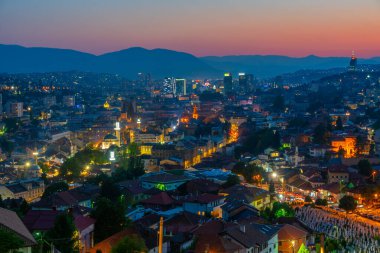 Saraybosna 'nın Sarı Kale, Bosna-Hersek' ten gün batımına bakışı