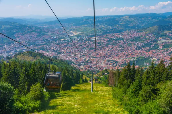 Bosna-Hersek 'in eski Saraybosna kentinden Trebeviç gondolu yükseltildi