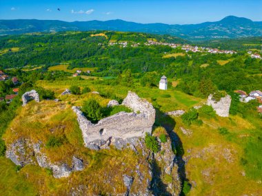 Bosna-Hersek 'teki Prusac kalesinin Panorama manzarası