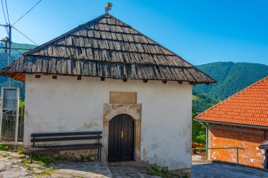 Bosna 'nın Jajce kentindeki eski evler