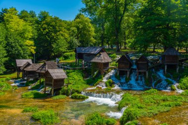 Bosna-Hersek 'in Jajce kenti yakınlarındaki Mlincici su değirmenleri