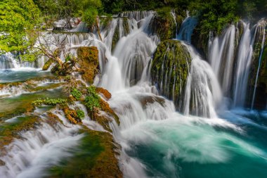 Bosna-Hersek 'te Büyük Una Şelaleleri