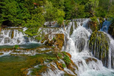 Bosna-Hersek 'te Büyük Una Şelaleleri