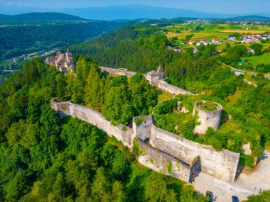Bosna-Hersek 'teki Ostrozac şatosu