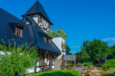 Bosna-Hersek 'in etnik köyü Kotromanicevo