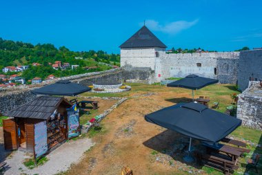 Bosna-Hersek 'teki Tesanj kalesinin manzarası