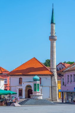 Bosna 'nın Tuzla kentindeki Özgürlük Meydanı' nda yaz günü
