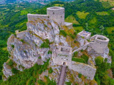 Bosna-Hersek 'teki Srebrenik Kalesinin Panorama manzarası
