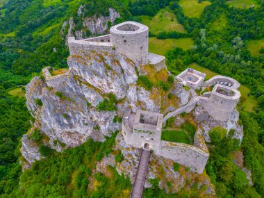 Bosna-Hersek 'teki Srebrenik Kalesinin Panorama manzarası