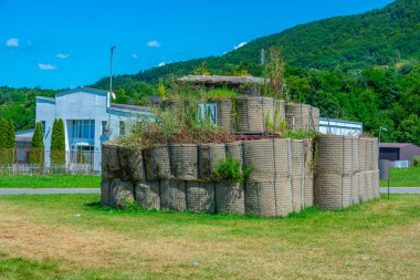 Bosna-Hersek 'in Srebrenica kentindeki eski BM gözlem kulesi