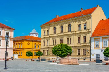 Hırvatistan 'ın eski Osijek kentindeki Kutsal Üçlü Meydanı