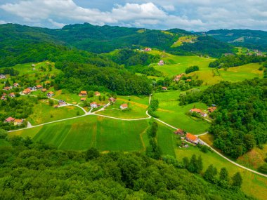 Hırvatistan 'ın kırsal kesiminin havadan görünüşü