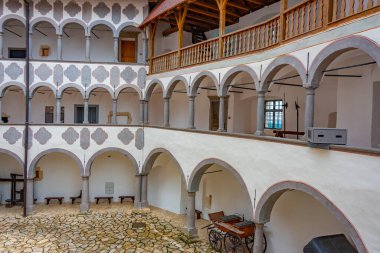 Hırvatistan 'ın Zagorje bölgesindeki Veliki Tabor kalesinde avlu